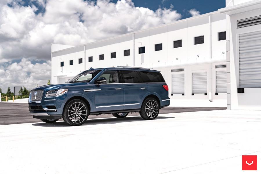  Lincoln Navigator on Vossen Wheels (HF6-1) 2019 года  (фото 9 из 12)